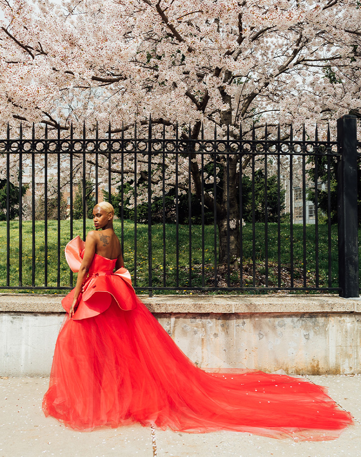 Note 1 - long tulle train. Structural belt piece with voluminous shape.