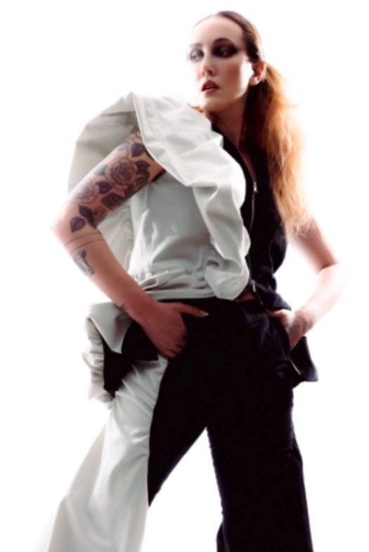 The pant uses the same design as top. It adds white ruffle on the left side too.